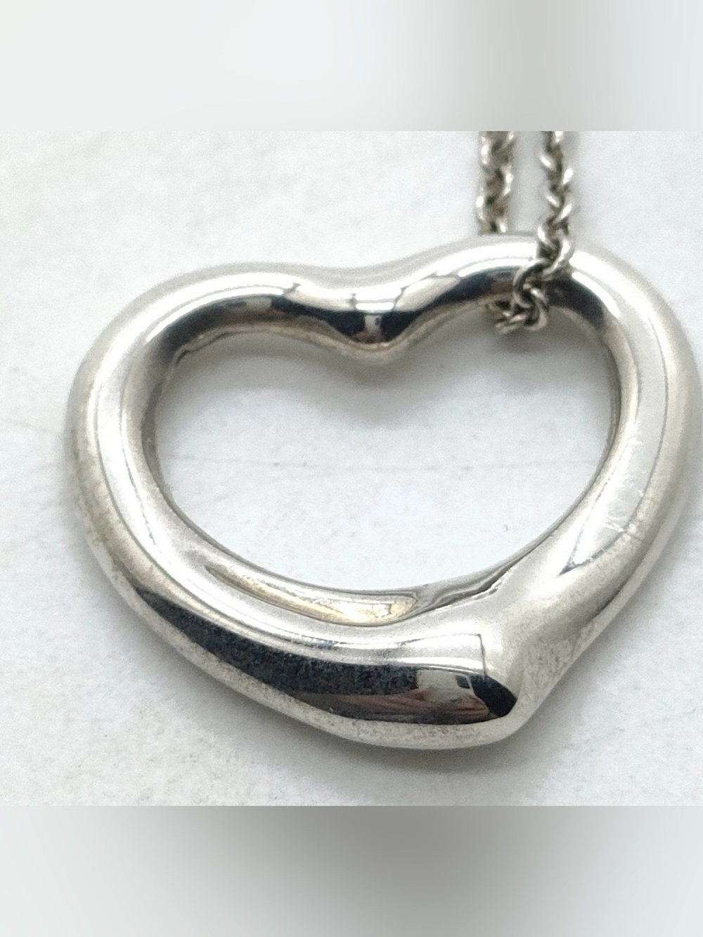Tiffany & Co. Elsa Peretti Open Heart Necklace Silver | Pouch